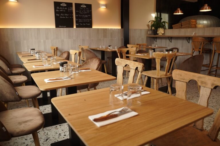 Salle A Tavola : 50 couverts en salle et autant à l'extérieur