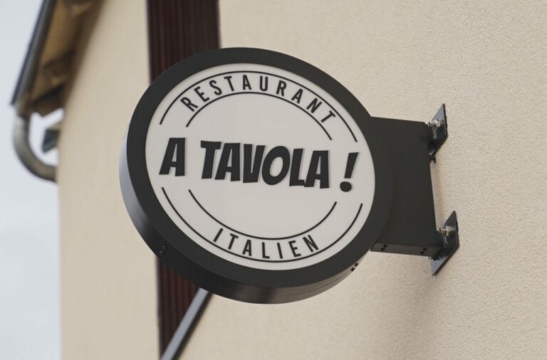 A Tavola restaurant italien et français à Chaudon - Devanture du restaurant